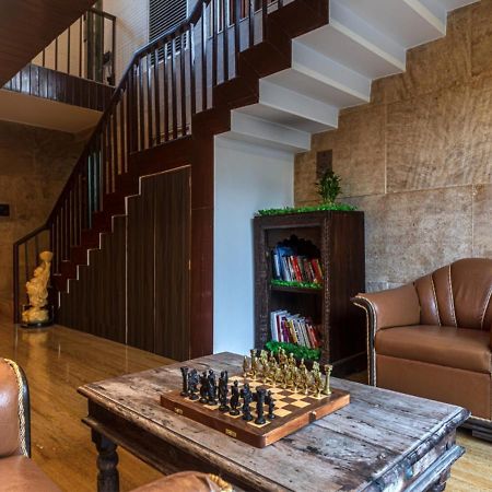 Saffronstays Urja, Lonavala - Private Villa With 2 Pools, Spa Room, Private Elevator & Waterfall Экстерьер фото