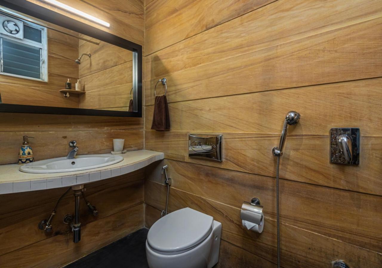 Saffronstays Urja, Lonavala - Private Villa With 2 Pools, Spa Room, Private Elevator & Waterfall Экстерьер фото